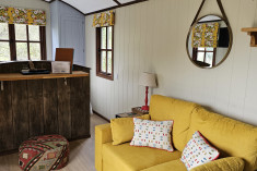 Shepherds Lodge at Dittisham Hideaway 