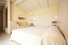Superior Room at SPIAGGE SAN PIETRO RESORT