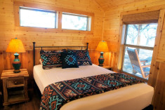 Tranquility Cabin at BlissWood Bed & Breakfast Ranch