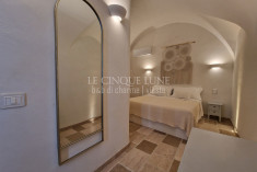 Deluxe Room "Moon Flower" at Le Cinque Lune