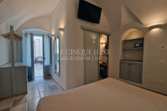 Deluxe Room "Moon Flower" at Le Cinque Lune