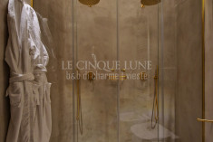 Deluxe Room "Moon Flower" at Le Cinque Lune