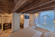 "Moonbeam" Suite at Le Cinque Lune