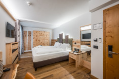 Alpine Double with Balcony at Hotel Ravelli Luxury Spa