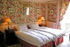 Chambre aux Oiseaux at Chateau de La Barre	