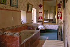 Suite aux Fleurs at Chateau de La Barre	