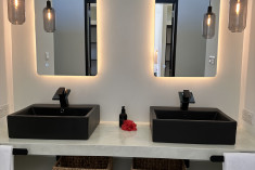Panorama Suite at ELLIES HOUSE