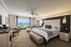 Deluxe Oceanfront 1 King Bed + Sofabed at The Palms Hotel & Spa