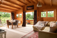 The Cabin - Sleeps 4 at Hop Pickers Rural Retreats
