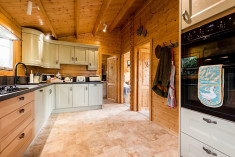 The Cabin - Sleeps 4 at Hop Pickers Rural Retreats