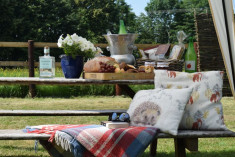 Just One Bell Tent - Sleeps 2 at Hop Pickers Rural Retreats