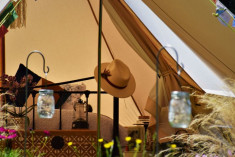 Just One Bell Tent - Sleeps 2 at Hop Pickers Rural Retreats