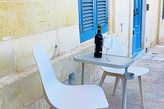 Wave 24 Romantic Spa Retreat with Harbour Views & Private Jacuzzi in Valletta at Savynomad Harbour Residences