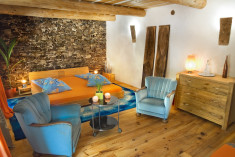 Suite Orange at LA VIEILLE MAISON