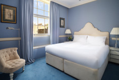 Classic King at The Montague on the Gardens