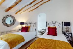Twin Room at Casa Lucia Boutique Retreat