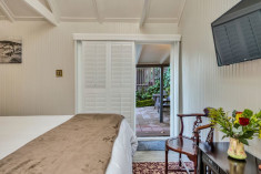 Calistoga Room at Calistoga Wine Way Inn