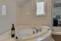 Diamond Room at Craftsman Inn 