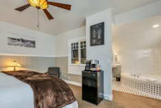 Diamond Room at Craftsman Inn 