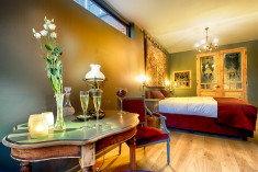 Superior Suite Louis de Bruges at B&B Royal Swans