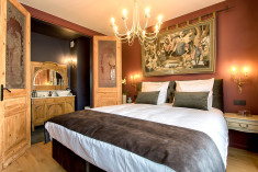 Junior Suite Mary of Burgundy at B&B Royal Swans