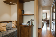 Suite Hibiscus at Villa Madrina