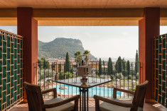 Junior Suite with lake view at Villa Madrina