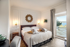DELUXE DOUBLE ROOM WITH TERRACE  at Vigna Caio Relais & Spa