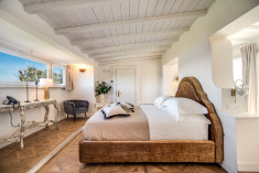 JUNIOR SUITE WITH TERRACE at Vigna Caio Relais & Spa