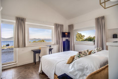 JUNIOR SUITE WITH TERRACE AND PANORAMIC VIEW at Vigna Caio Relais & Spa