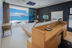 Four-Bedroom Sky Pool Villa Penthouse at Kata Rocks 