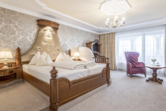 Schlösslhof junior suite at Der Lärchenhof *****