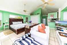 Sunrise Cottage – Cozy Coastal Escape with Breathtaking Views at Dragon Cay Resort