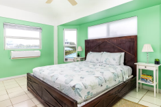 Sunrise Cottage – Cozy Coastal Escape with Breathtaking Views at Dragon Cay Resort