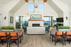 L’eau Rider – A Romantic Float Home Experience in Victoria’s Harbour at Salish Sea RV Haven +Marina