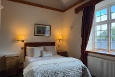 AB34 ENSUITE DOUBLE - CASTLE at Craig y Nos Castle