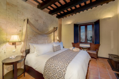 SUITE IMPERIAL ROOM at HODELPA NICOLAS DE OVANDO