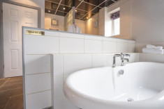 Honeymoon Suite  at The Skipton Hotel (formerly Hotel Rendezvous-Skipton)