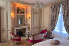 PLUME at Château Ecrin de Lumiere