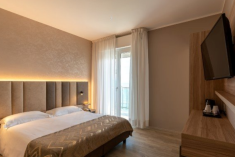 Rooms by the Sea – Comfort & Style in Cesenatico at Hotel Lungomare