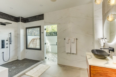 Royal Villa – Four-Bedroom Beachfront Luxury Villa at Villas at Playa de Coco