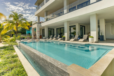 Royal Villa – Four-Bedroom Beachfront Luxury Villa at Villas at Playa de Coco