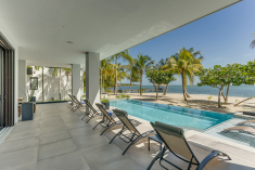 Majesty Master Bedroom Suite – Beachfront Luxury at Villas at Playa de Coco