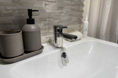 Mini Suite in Dawson City – Cosy Retreat with Extra Space at DAWSON LODGE & YUKON SPA - Romance at the Edge of the World in Dawson City, Yukon