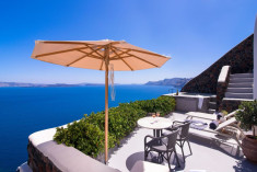 Althaea Honeymoon Cave Suite with Outdoor Hot Tub at Pezoules of Oia - Boutique Hotel