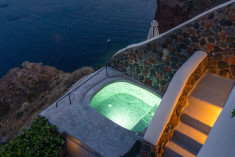 Althaea Honeymoon Cave Suite with Outdoor Hot Tub at Pezoules of Oia - Boutique Hotel
