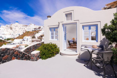 Mantzourana Cliff House with Panoramic Caldera Views at Pezoules of Oia - Boutique Hotel
