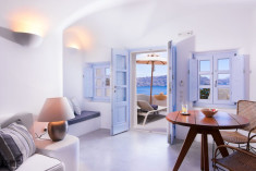 Louisa Cave Suite with Terrace Above the Infinity Pool at Pezoules of Oia - Boutique Hotel