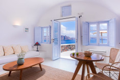 Valeriana Cliff House with Panoramic Terrace & Dining Space at Pezoules of Oia - Boutique Hotel