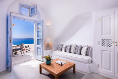 Mentha Cave Suite with Private Outdoor Hot Tub at Pezoules of Oia - Boutique Hotel